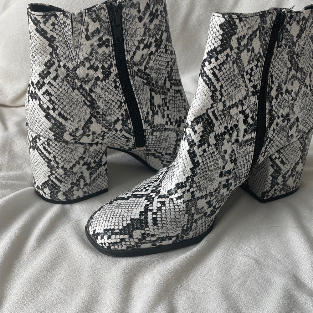 Mix No. 6 Snake Print Block Heel Ankle Boots - Black & White